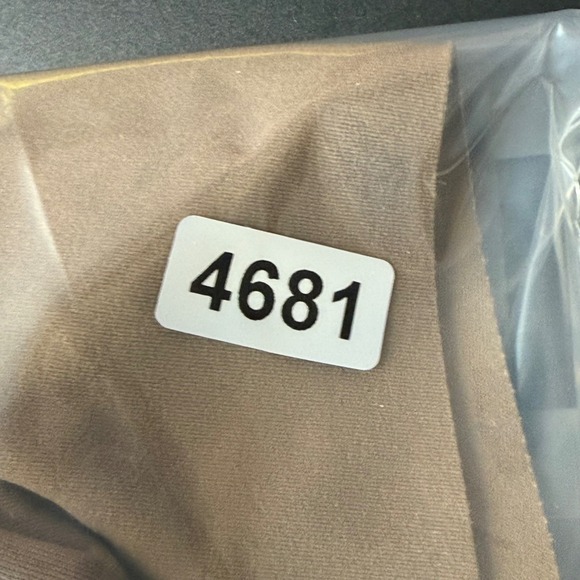 SKIMS Fits Everybody Wireless Lounge Bra Brown Size 5X Adjustable Comfort - Picture 5 of 5